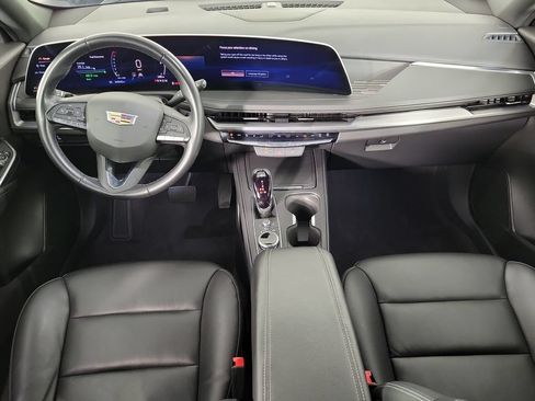 Used 2025 Cadillac XT4 Premium Luxury FWD image 15