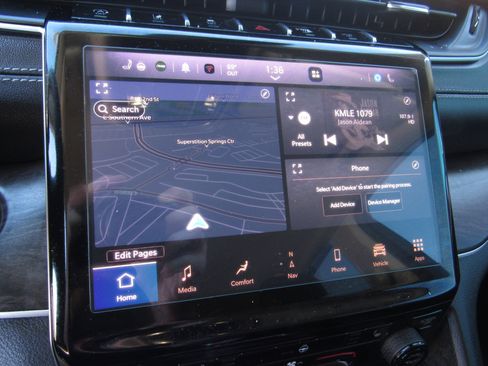 Used 2023 Jeep Grand Cherokee Limited image 20