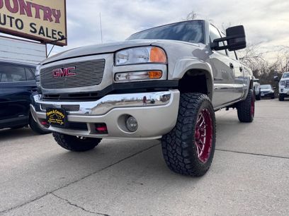 Used 2005 GMC Sierra 2500 SLE w/ Skid Plate Package