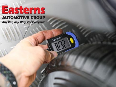 Used 2022 Toyota Corolla LE w/ Carpet Mat Package (TMS) image 27