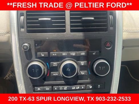 Used 2017 Land Rover Discovery Sport SE AWD/4WD image 31