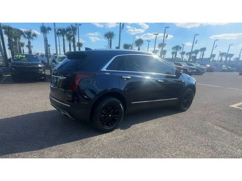 Used 2021 Cadillac XT5 Premium Luxury FWD image 4