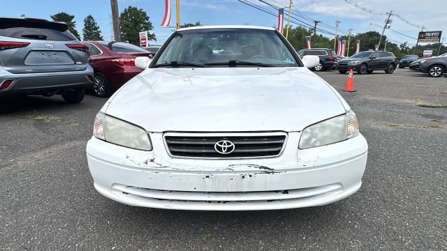 Used 2000 Toyota Camry LE FWD image 2