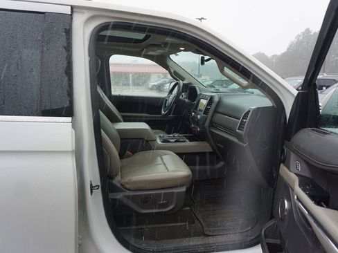 Used 2020 Ford Expedition Max XLT w/ Equipment Group 202A image 16