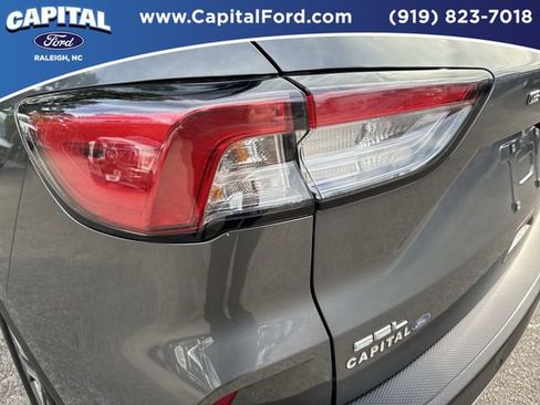 Used 2022 Ford Escape SEL FWD image 15