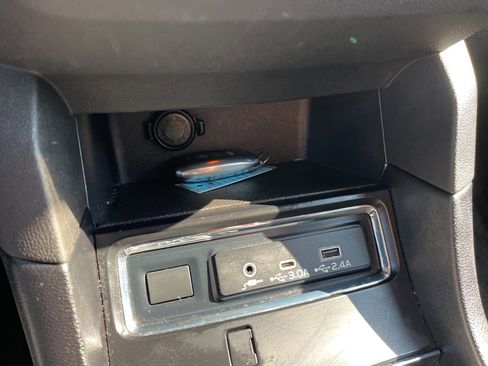 Certified 2023 Subaru Ascent Premium w/ Convenience Package image 19