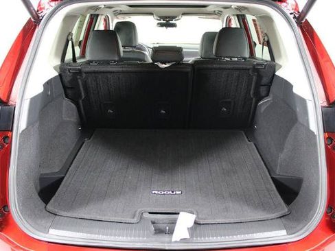 Certified 2025 Nissan Rogue SV w/ SV Premium Package FWD image 17