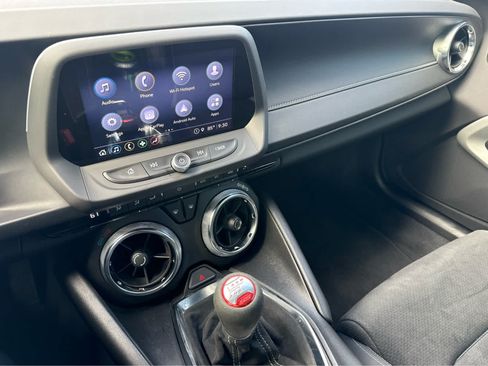 Used 2022 Chevrolet Camaro SS RWD image 9