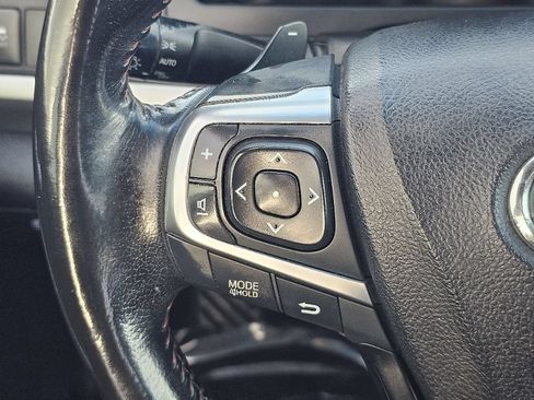 Used 2016 Toyota Camry SE FWD image 31