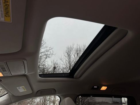 Used 2025 Honda Odyssey EX-L image 12