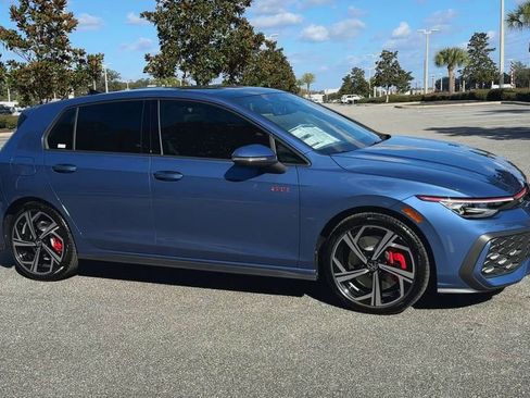 New 2026 Volkswagen GTI SE image 2