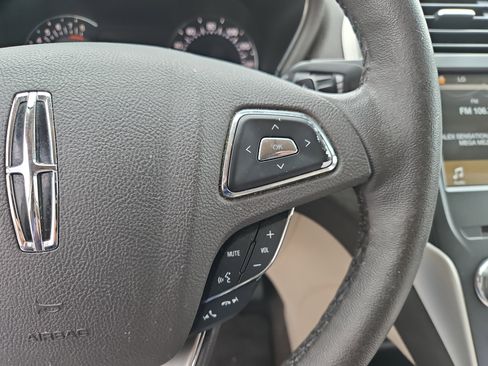 Used 2017 Lincoln MKC Premiere image 19