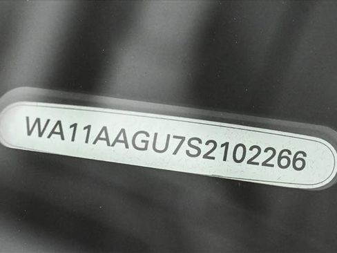 Certified 2025 Audi Q5 Premium w/ Convenience Package image 26