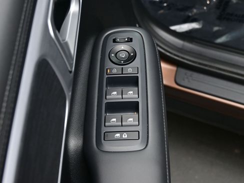 Used 2025 Hyundai Santa Fe Limited image 11