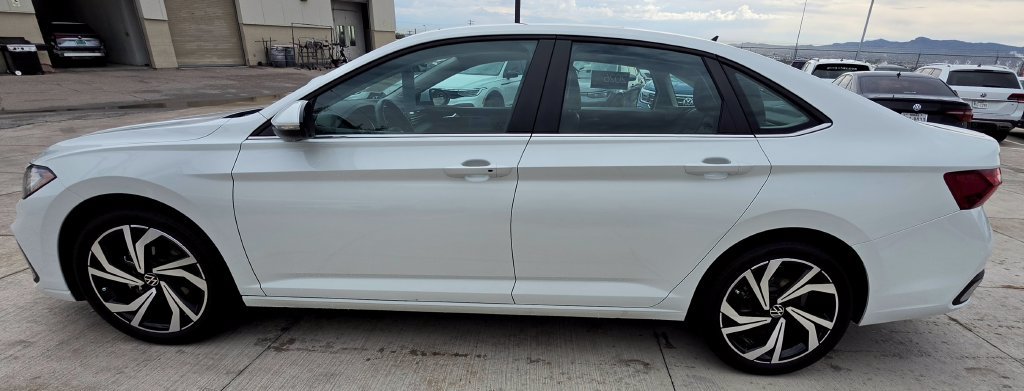 Certified 2026 Volkswagen Jetta SEL FWD image 6