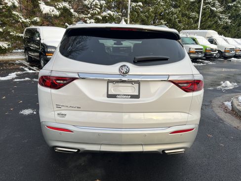 Certified 2023 Buick Enclave Essence w/ Experience Buick Package image 9