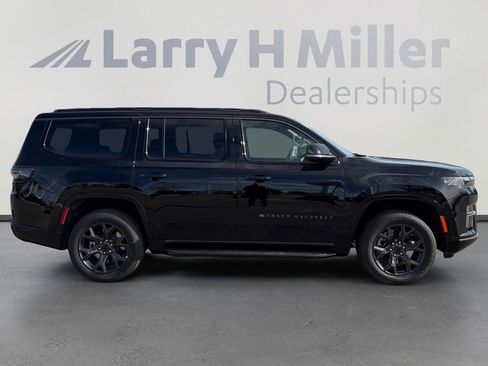 New 2026 Jeep Grand Wagoneer Limited w/ 8-Passenger Seating Package AWD/4WD image 7