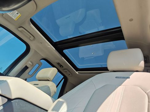 Used 2019 Ford Expedition Platinum AWD/4WD image 24