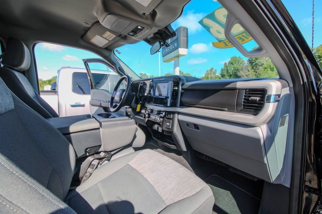 Used 2026 Ford F250 XLT AWD/4WD image 16