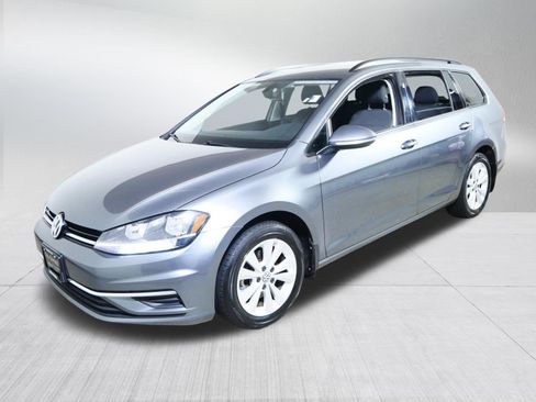 Used 2018 Volkswagen Golf S AWD/4WD image 3