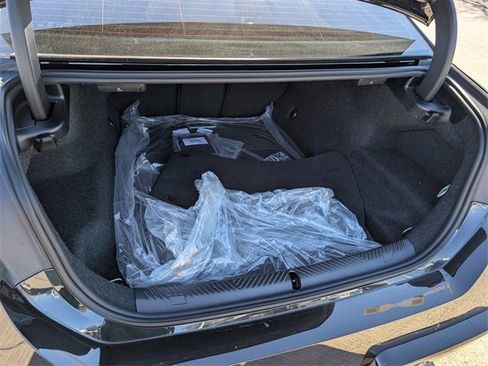 Used 2026 BMW M5 w/ Executive Package image 29