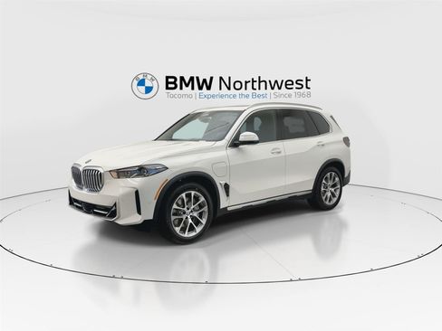 New 2026 BMW X5 xDrive50e w/ Climate Comfort Package AWD/4WD image 9