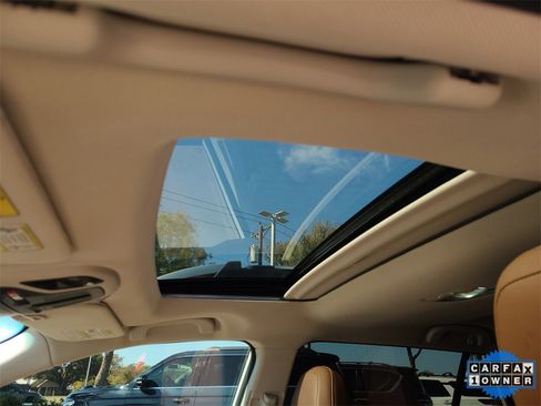 Used 2022 Subaru Outback Touring w/ Popular Package #2 image 23