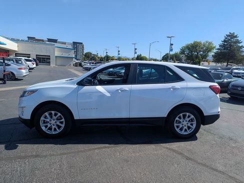 Used 2021 Chevrolet Equinox LS image 8