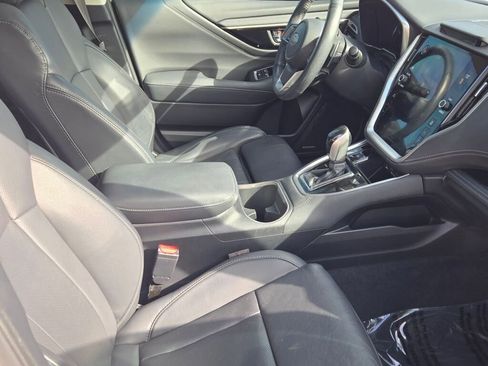 Used 2022 Subaru Outback Limited AWD/4WD image 6