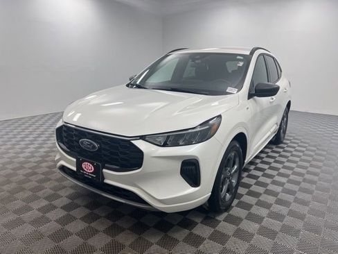 Used 2023 Ford Escape ST-Line w/ Tech Pack #1 AWD/4WD image 2