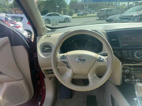 Used 2015 Nissan Pathfinder Platinum w/ Family Entertainment Package FWD image 17