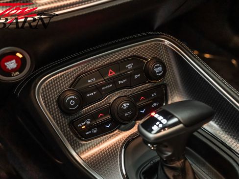 Used 2017 Dodge Challenger SRT Hellcat image 38