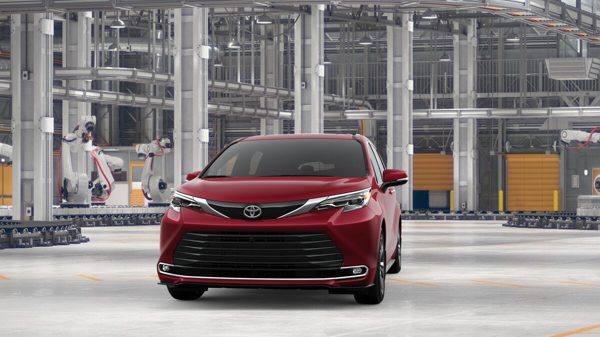 New 2026 Toyota Sienna Platinum AWD/4WD image 18