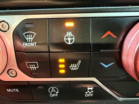 Used 2021 Jeep Wrangler Sport S image 25