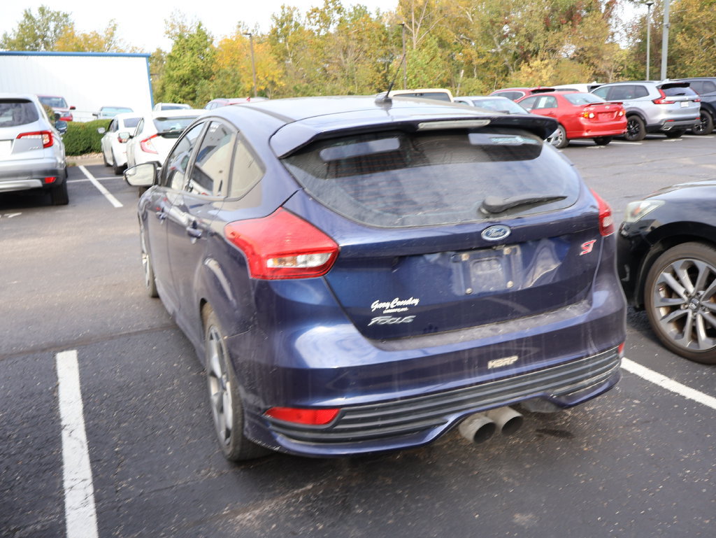 Used 2017 Ford Focus ST FWD image 5