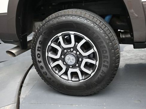 Used 2024 RAM 2500 Limited w/ Towing Technology Group AWD/4WD image 40