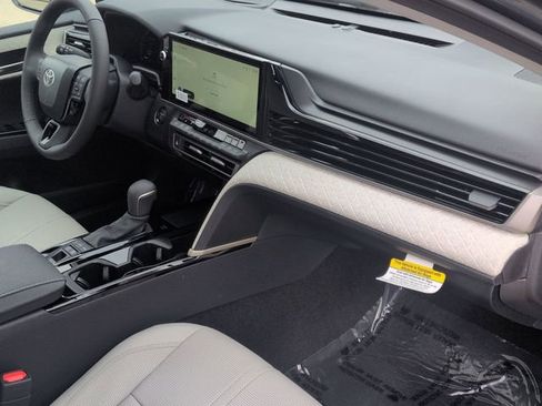 New 2026 Toyota Camry XLE image 27