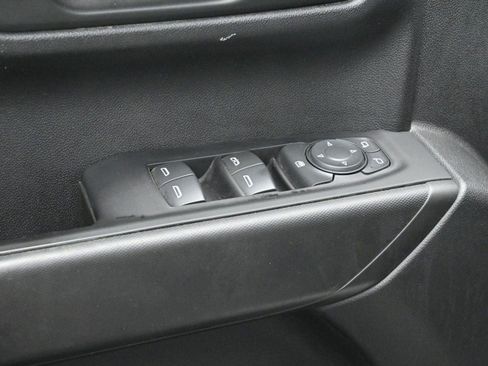 Used 2022 Chevrolet Silverado 1500 Custom w/ Safety Confidence Package image 12