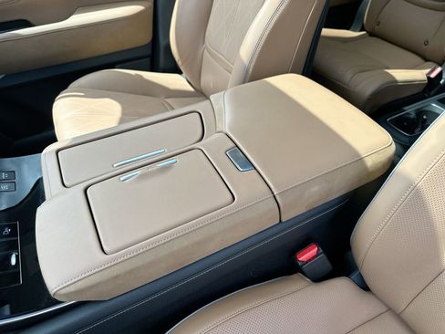 Used 2025 INFINITI QX80 Sensory image 21