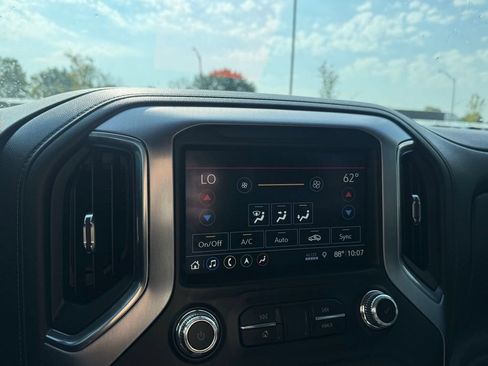 Used 2019 GMC Sierra 1500 SLT AWD/4WD image 16