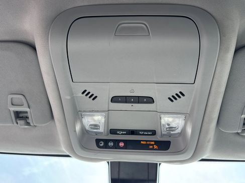 Used 2023 GMC Terrain AT4 image 10