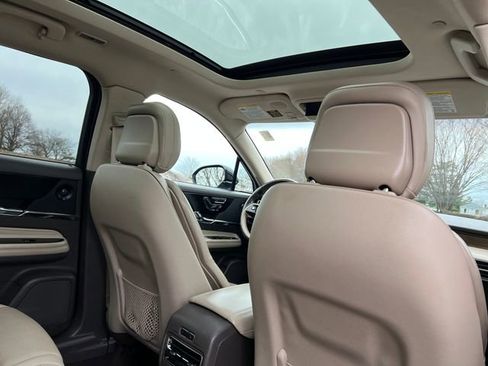 Used 2021 Lincoln Corsair Reserve w/ Equipment Group 201A image 33