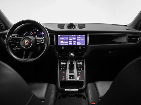 Used 2023 Porsche Macan image 28