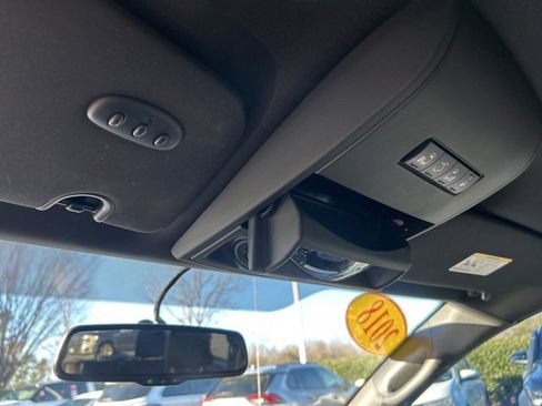 Used 2018 Dodge Grand Caravan GT image 30