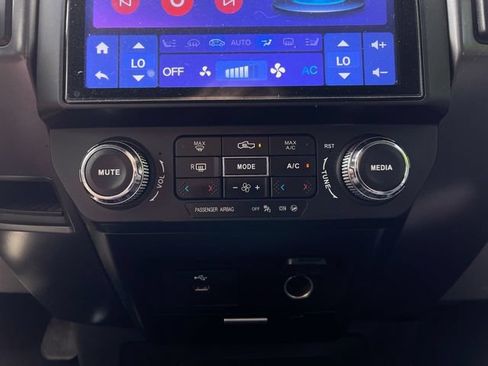 Used 2018 Ford F150 XLT AWD/4WD image 32