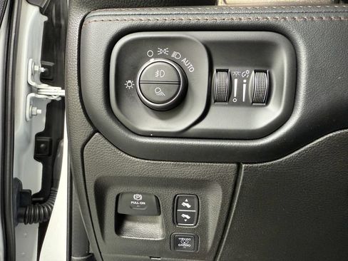 Used 2021 RAM 1500 Limited AWD/4WD image 25