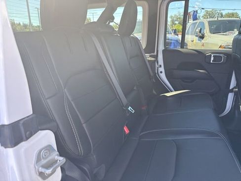 Used 2023 Jeep Wrangler Unlimited Sahara w/ Cold Weather Group AWD/4WD image 13