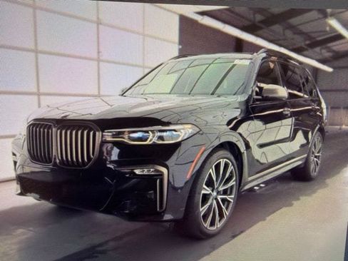 Used 2021 BMW X7 M50i w/ Executive Package AWD/4WD image 2
