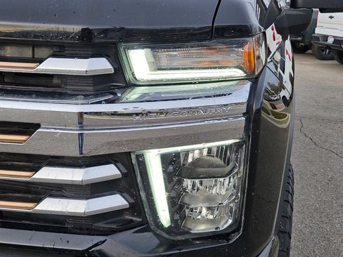 Used 2023 Chevrolet Silverado 3500 High Country image 10