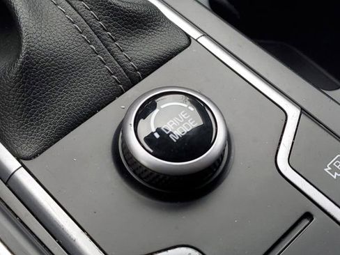 Used 2023 Kia Sorento LX image 18